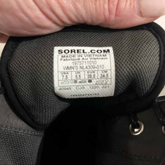 Sorel Caribou OTM Bootie Black Size 7.5 Lace Up Waterproof Suede - Picture 9 of 9